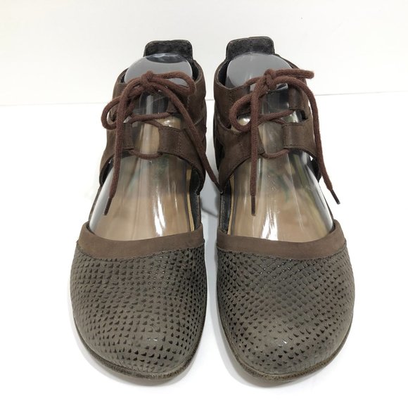 NAOT Kata Nubuck Leather Gladiator Sandals Lizard - Picture 2 of 12